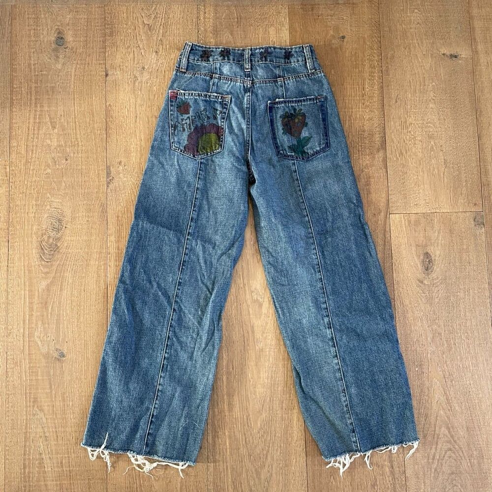 Women's Blue Jeans with Embroidered Pockets